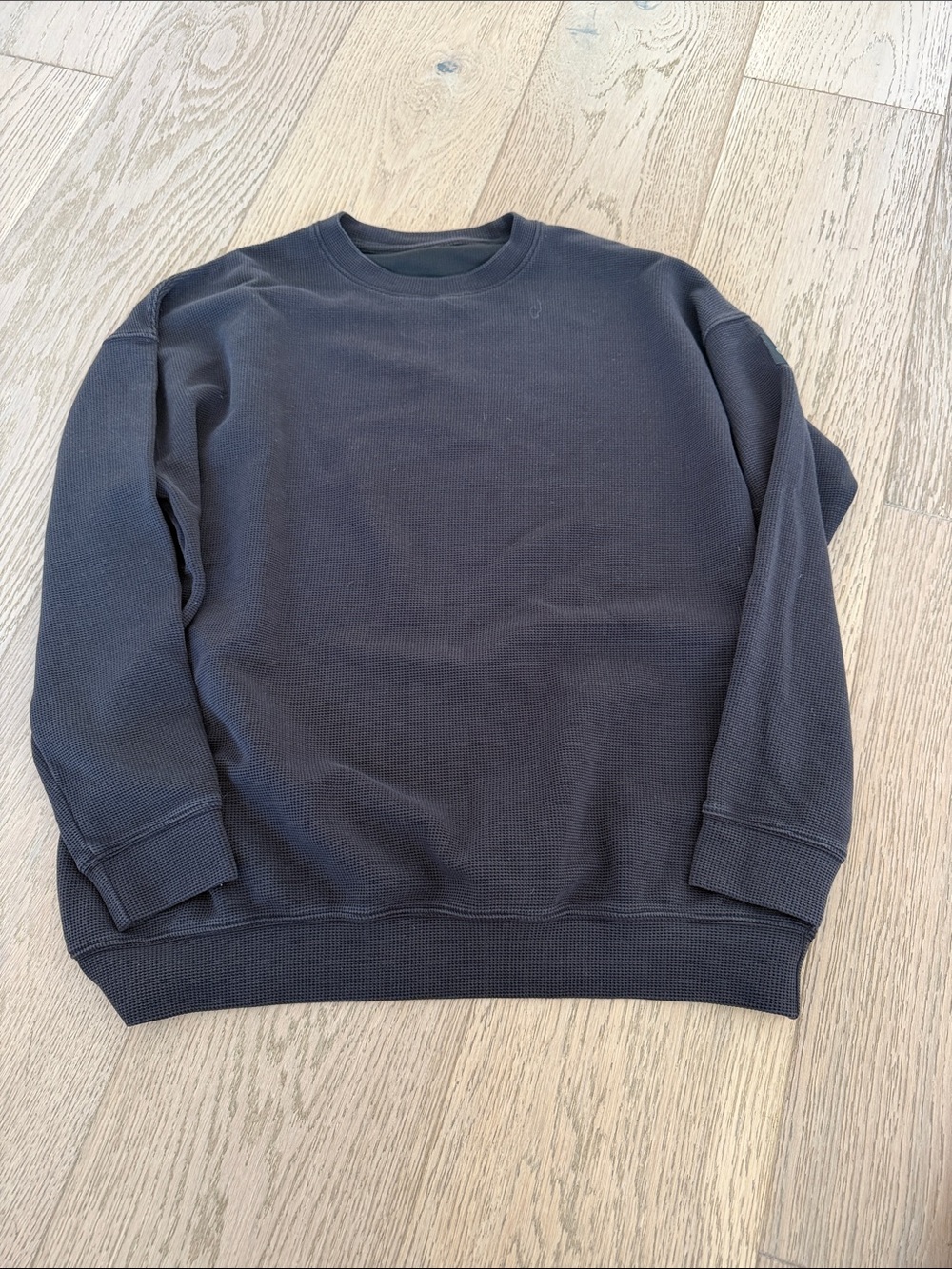 ALO Yoga Women’s Long Sleeve Oversized Crewneck Black